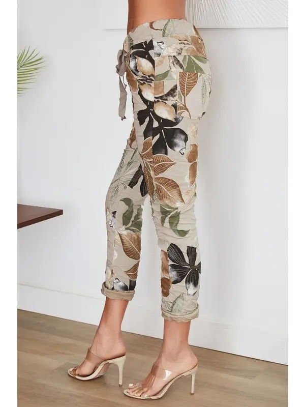 Garden Leaves Print Crinkle Joggers