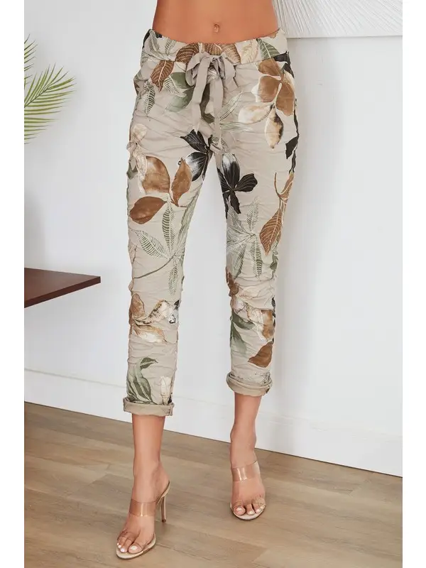 Garden Leaves Print Crinkle Joggers